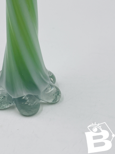 Soliflore en verre de Murano vert torsadé, années 60