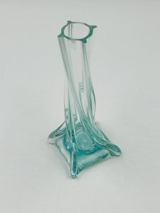 Vintage twisted green glass soliflore Murano style