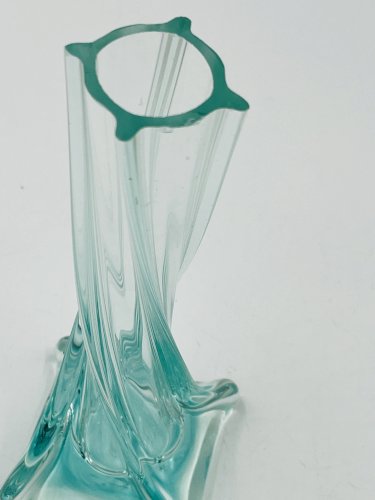 Soliflore vintage en verre torsadé vert style Murano
