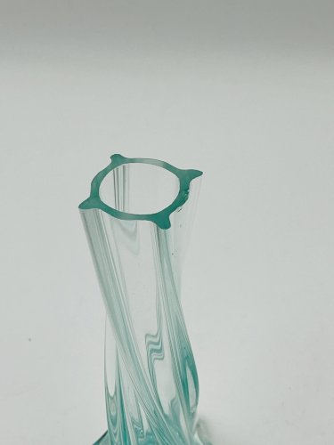 Soliflore vintage en verre torsadé vert style Murano