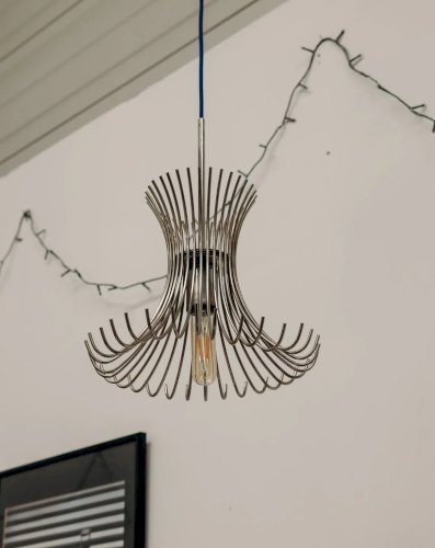 Sonia, la suspension en métal N°82