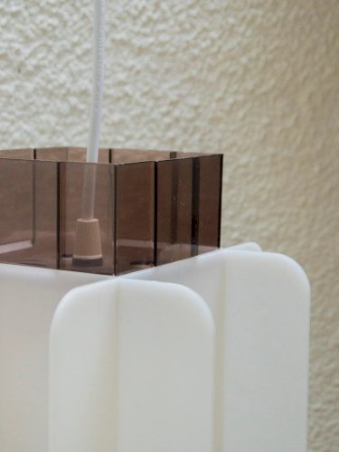 Sonia, la suspension en plexi 80's N°155