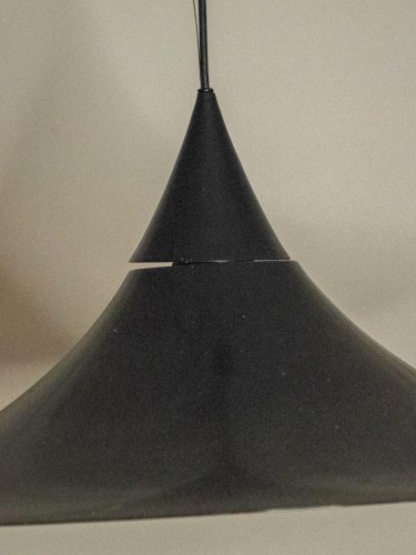 Sonia, la suspension noire en aluminium N°148