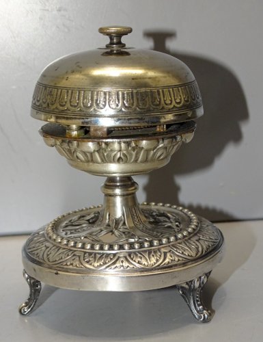 -SONNETTE XIXe de COMPTOIR ou de TABLE PIED ARGENT MINERVE CLOCHE ARGENTEE  D