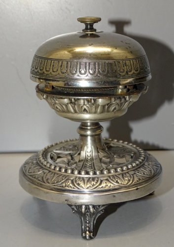 -SONNETTE XIXe de COMPTOIR ou de TABLE PIED ARGENT MINERVE CLOCHE ARGENTEE  D