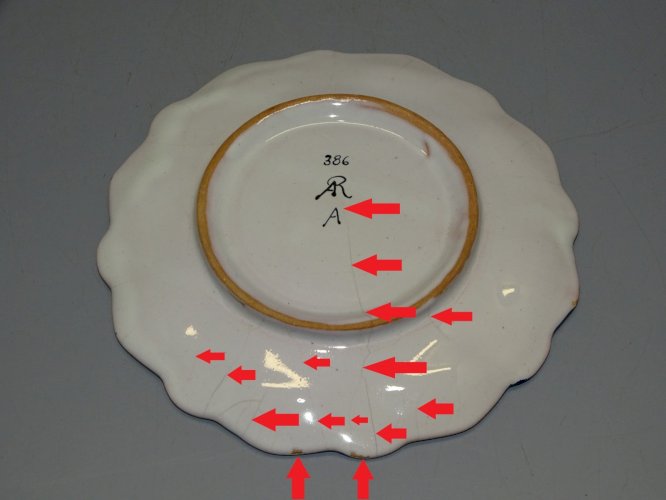 - SOUCOUPE CERAMIQUE ALFRED RENOLEAU AR.A  accidentée  COLLECTION VITRINE   D