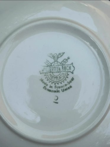 Soucoupes Villeroy & Boch noires et corail