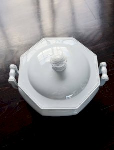 Soupière ancienne faïence Creil et Montereau motif Perle bleue