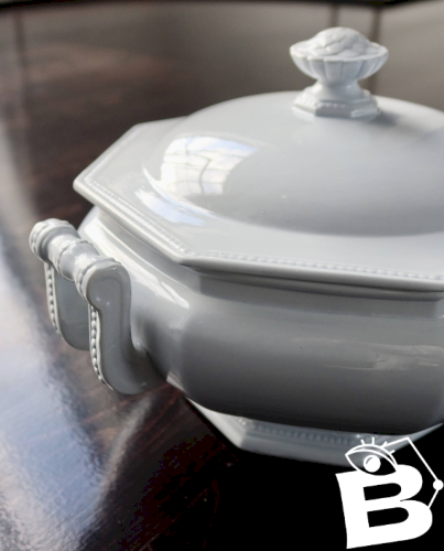 Soupière ancienne faïence Creil et Montereau motif Perle bleue