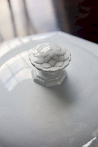 Soupière ancienne faïence Creil et Montereau motif Perle bleue