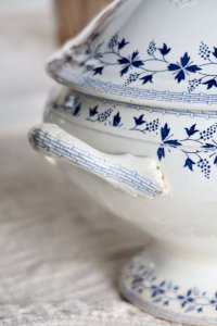 Old soup tureen Moulin des Loups Bluebells series