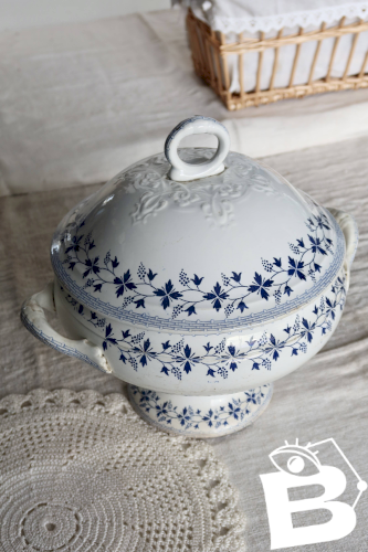 Soupière ancienne Moulin des Loups série Bleuets