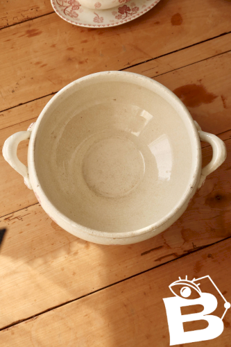 Soupière antique terre de fer rouge modèle Lucien Lunéville