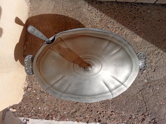 Soupière en étain de Lorraine ancienne 