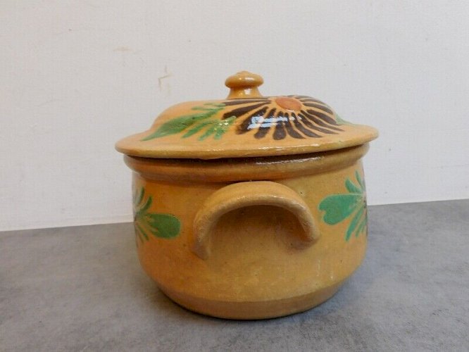 SOUPIERE EN TERRE VERNISSEE DECOR DE FLEURS