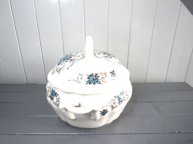 Soupière faïence modèle Sévigné Orchies Moulin des Loups France