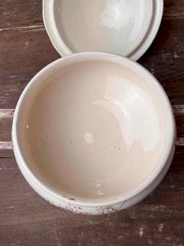 Soupière Longchamp en terre de fer