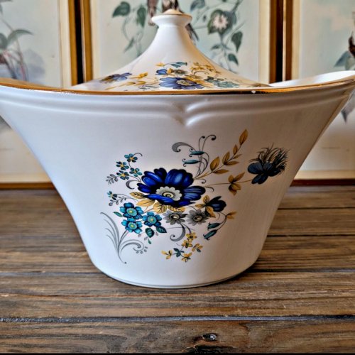 Soupière Moulin des Loups Volubilis, fleurs bleues et dorure