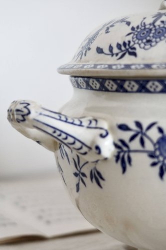 Soupière vintage porcelaine Dresden - Motif fleuri bleu et blanc