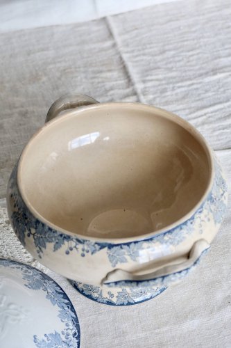 Soupière vintage terre de fer Saint Amand Hamage Nord modèle Platane bleu