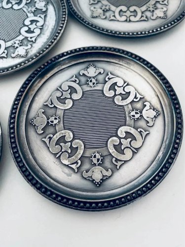 Sous verres / coupelles étain Art deco