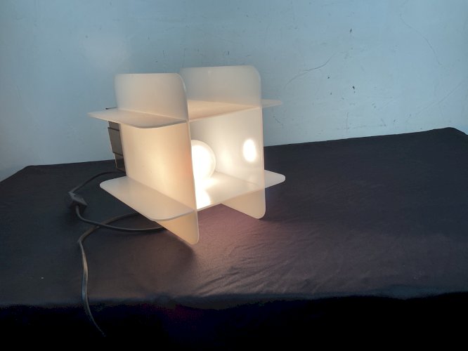 Space Age 70 abat jour  plexiglass  1970