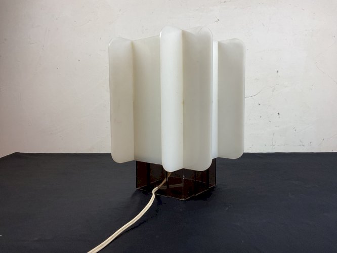 Space Age 70 Lampe à poser plexiglass  1970