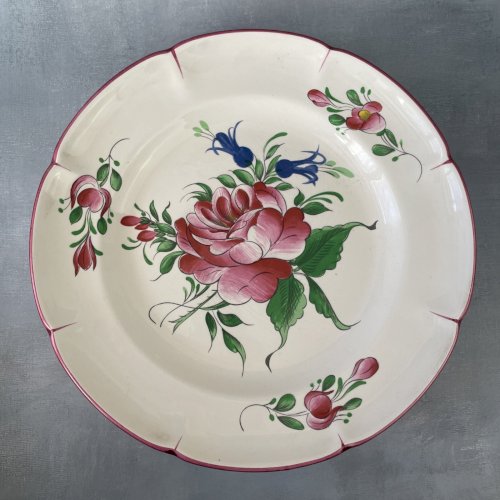 ST CLEMENCE 2 assiette vintage faience décor fleurs 44 et oiseau 62 Diam.~24.5cm