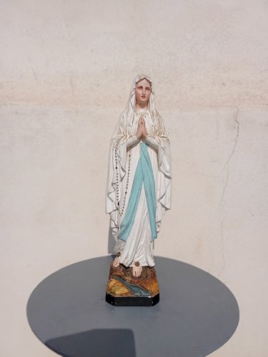  Statue ancienne de la Vierge Notre-Dame de Lourdes