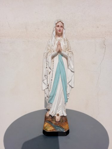  Statue ancienne de la Vierge Notre-Dame de Lourdes