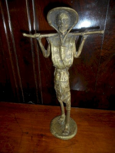STATUE ANCIENNE EN BRONZE AFRICAIN N° 1