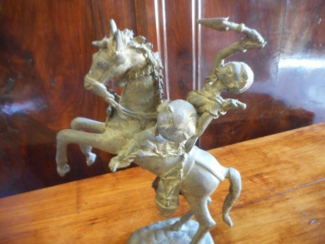 STATUE ANCIENNE EN BRONZE AFRICAIN N° 7
