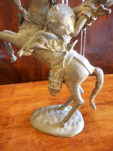 STATUE ANCIENNE EN BRONZE AFRICAIN N° 7