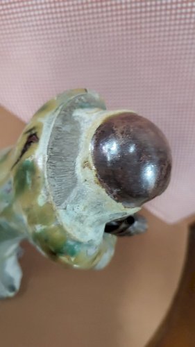 STATUE ASIATIQUE EN TERRE VERNISSEE DU XIX ème SIECLE