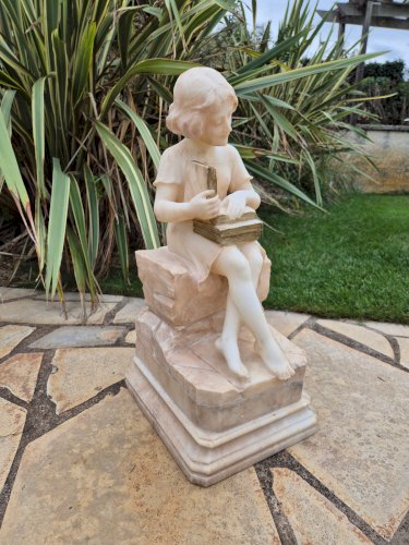STATUE EN ALBATRE LA LECTRICE OU LA LECTURE SIGNEE PROF BAZZANI ICATEA REF JAC