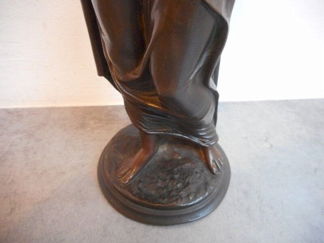 STATUE EN BRONZE A PATINE BRUNE DU XIX ème SIECLE