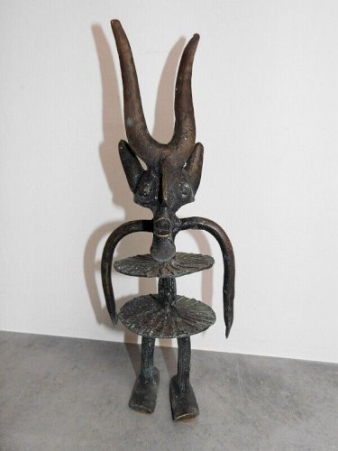STATUE EN BRONZE AFRICAIN REF JAC