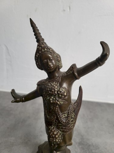 STATUE EN BRONZE DANSEUSE CAMBODGIENNE N°2