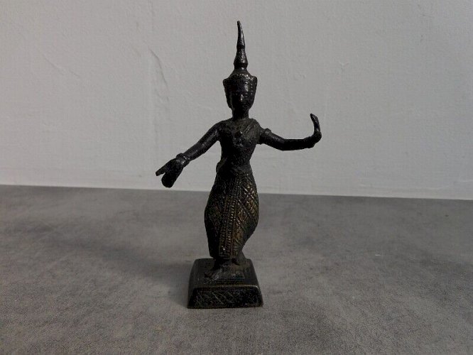 STATUE EN BRONZE DANSEUSE THAILANDAISE N° 12