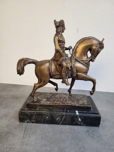 STATUE EN BRONZE DE NAPOLEON BONAPARTE A CHEVAL