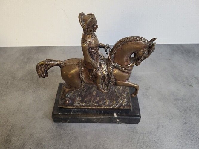 STATUE EN BRONZE DE NAPOLEON BONAPARTE A CHEVAL