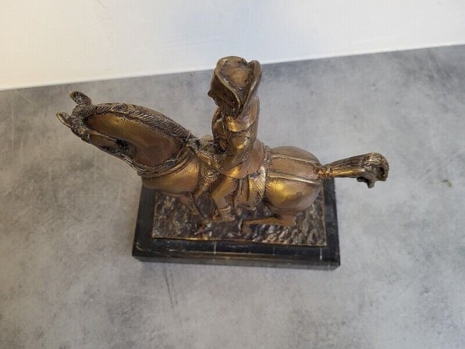 STATUE EN BRONZE DE NAPOLEON BONAPARTE A CHEVAL