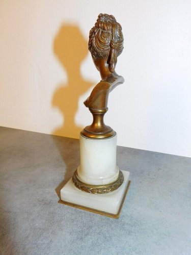 STATUE EN BRONZE DIANE DE POITIERS SUR SUPPORT EN MARBRE