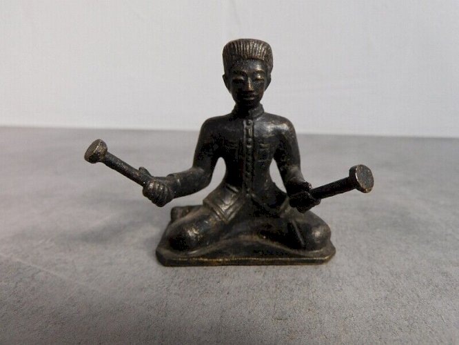STATUE EN BRONZE THAILANDAISE N° 10