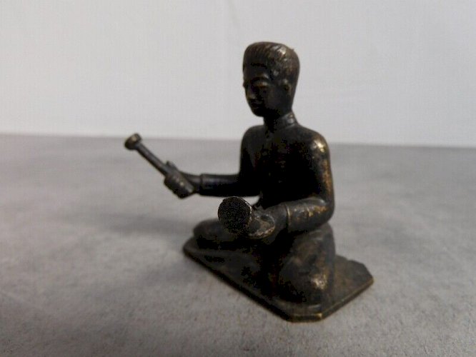 STATUE EN BRONZE THAILANDAISE N° 10