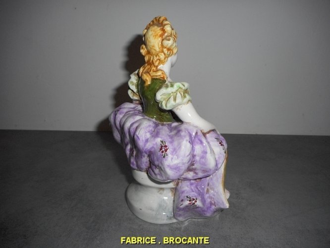 STATUE EN FAIENCE DE 18 CM DE HAUT