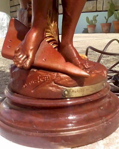 STATUE SCULPTURE FORGERON AVEC ECLAIRAGE