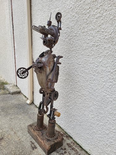 STATUE TOUT EN METAL ROBOT ARTISANAL