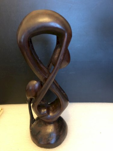 statuette africaine homme femme stylisés design artisanat afrique art populaire