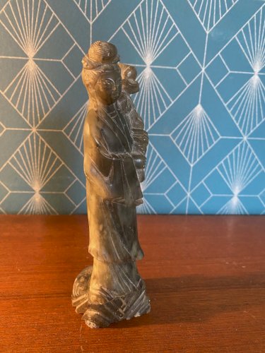 Statuette Chinoise ancienne, sujet en pierre dure verte. Japon, Chine, Asie.
